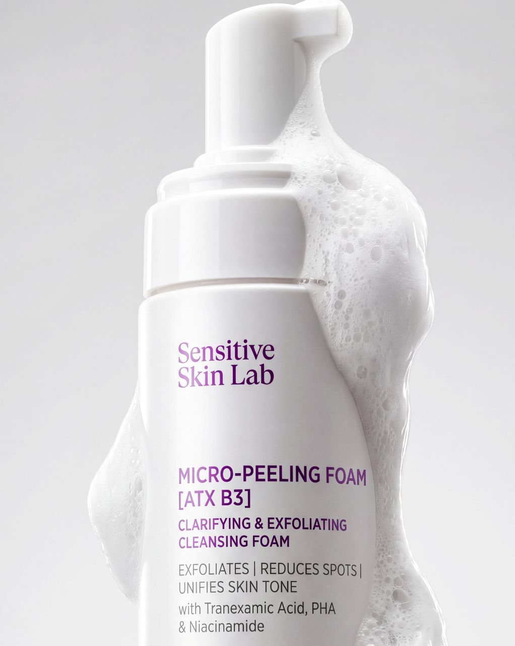 Espuma limpiadora microexfoliante que limpia, renueva y ayuda a reducir visiblemente las manchas desde el primer paso de la rutina.