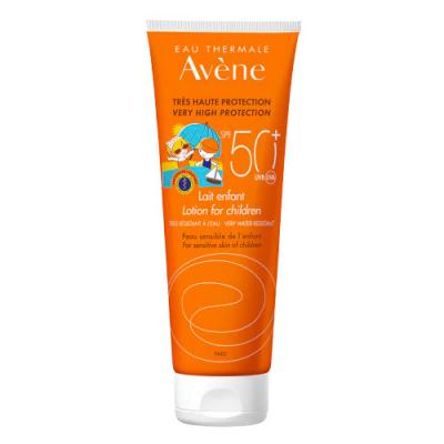 La Leche para niños SPF 50+ ofrece una protección solar muy alta para la piel sensible de la cara y el cuerpo de los niños