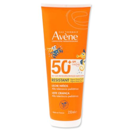 La Leche para niños SPF 50+ ofrece una protección solar muy alta para la piel sensible de la cara y el cuerpo de los niños.