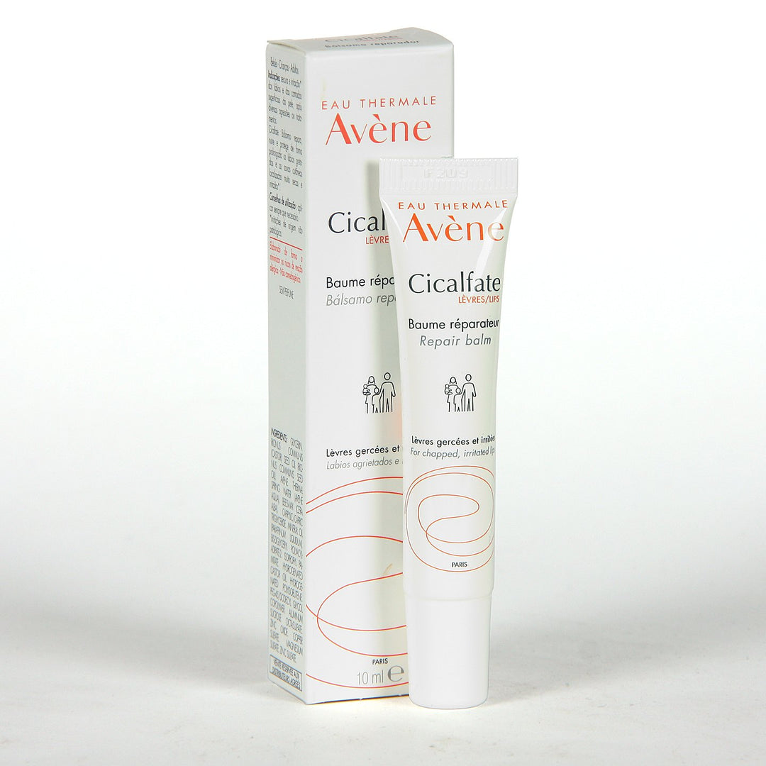 El&nbsp;Bálsamo Reparador de Labios Avène Cicalfate&nbsp;nutre y repara los labios secos y agrietados de toda la familia, en tan sólo 2 días de uso.